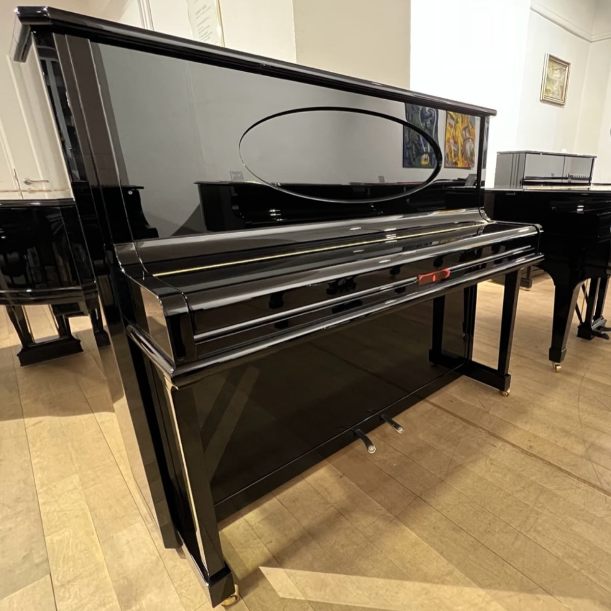 Đàn Piano Cơ Upright Grotrian G132