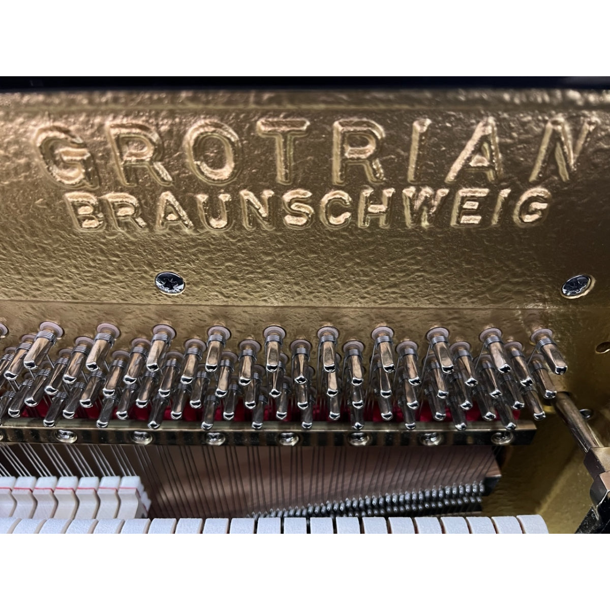 Đàn Piano Cơ Upright Grotrian G132