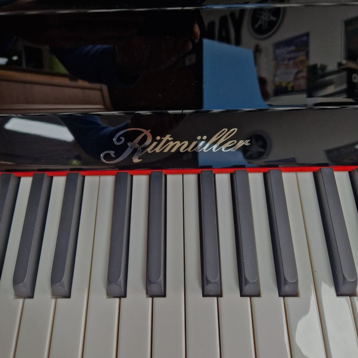 Đàn Piano Cơ Upright Ritmüller EU112S
