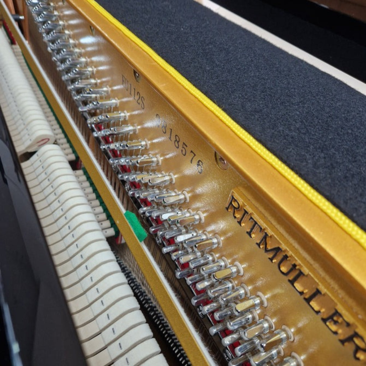 Đàn Piano Cơ Upright Ritmüller EU112S