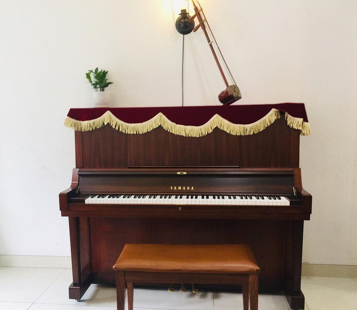 Đàn Piano Cơ Yamaha W102 