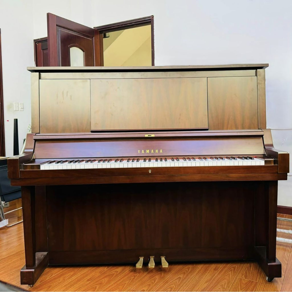 Đàn Piano Cơ Yamaha W102 