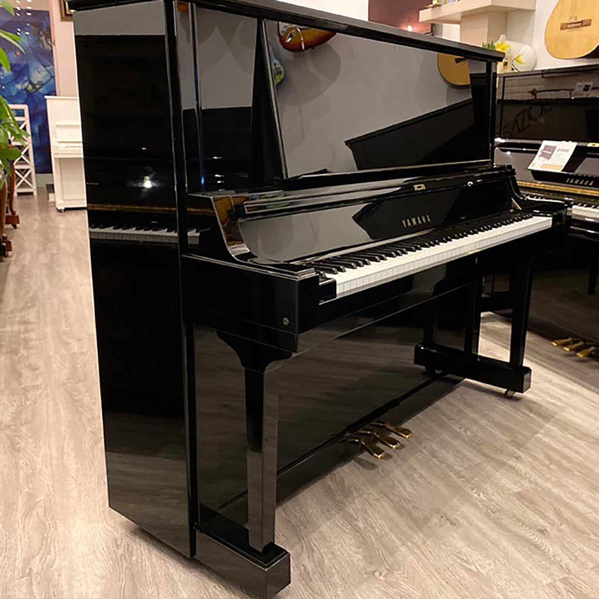 Đàn Piano Cơ Yamaha YUA