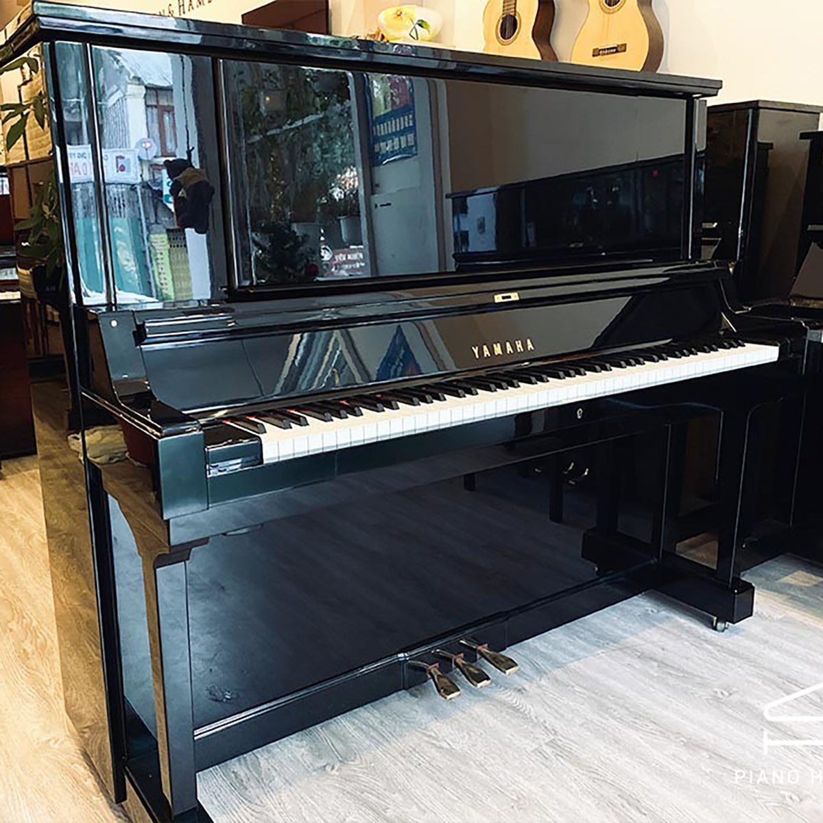 Đàn Piano Cơ Yamaha YUA