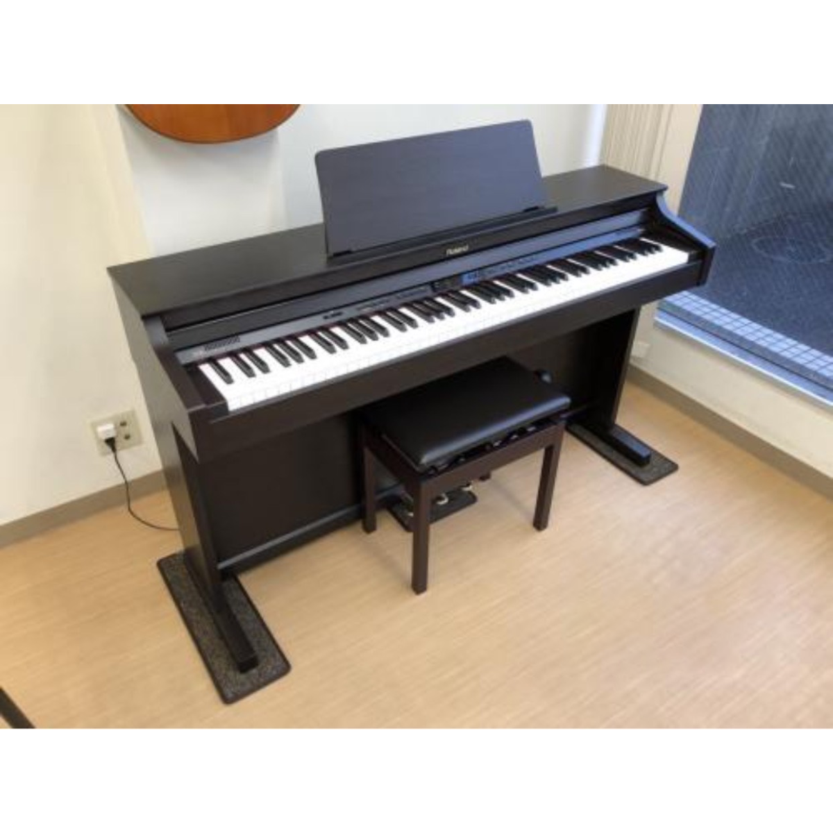 Đàn Piano Điện Roland HP302