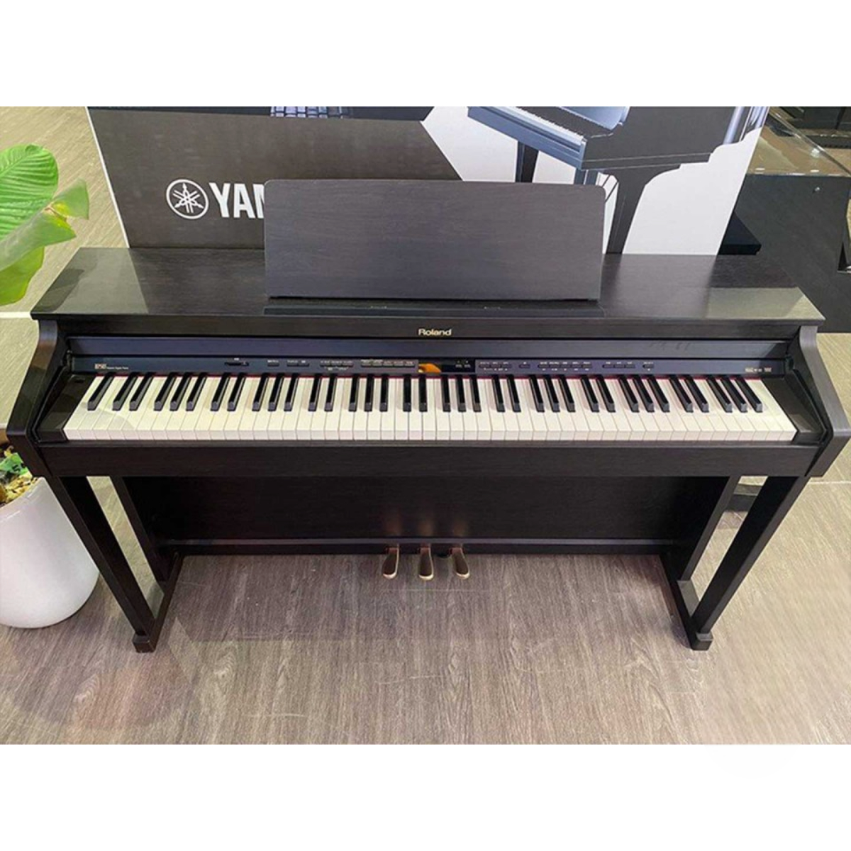 Đàn Piano Điện Roland HP302