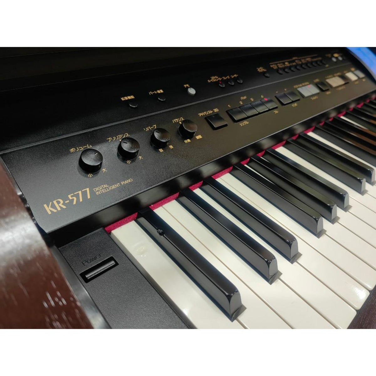 Đàn Piano Điện Roland KR577 - Qua Sử Dụng