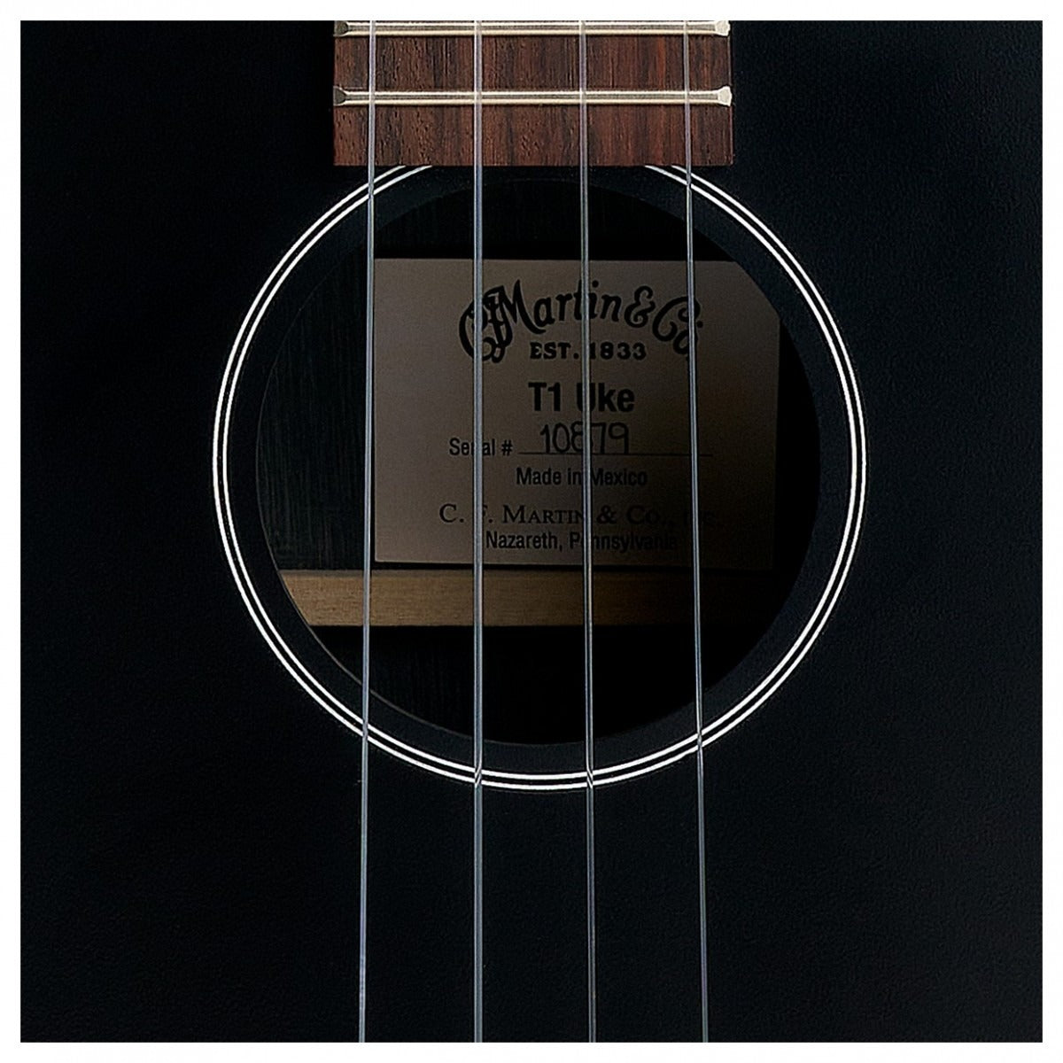 Đàn Ukulele Tenor Martin 0X, Black