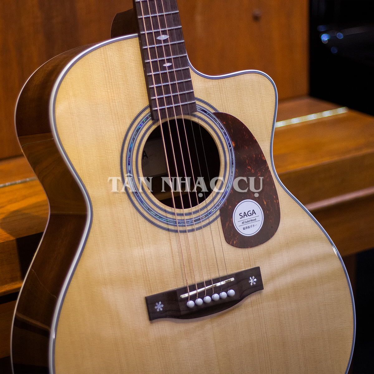 Đàn Guitar Saga A1GC Pro Acoustic