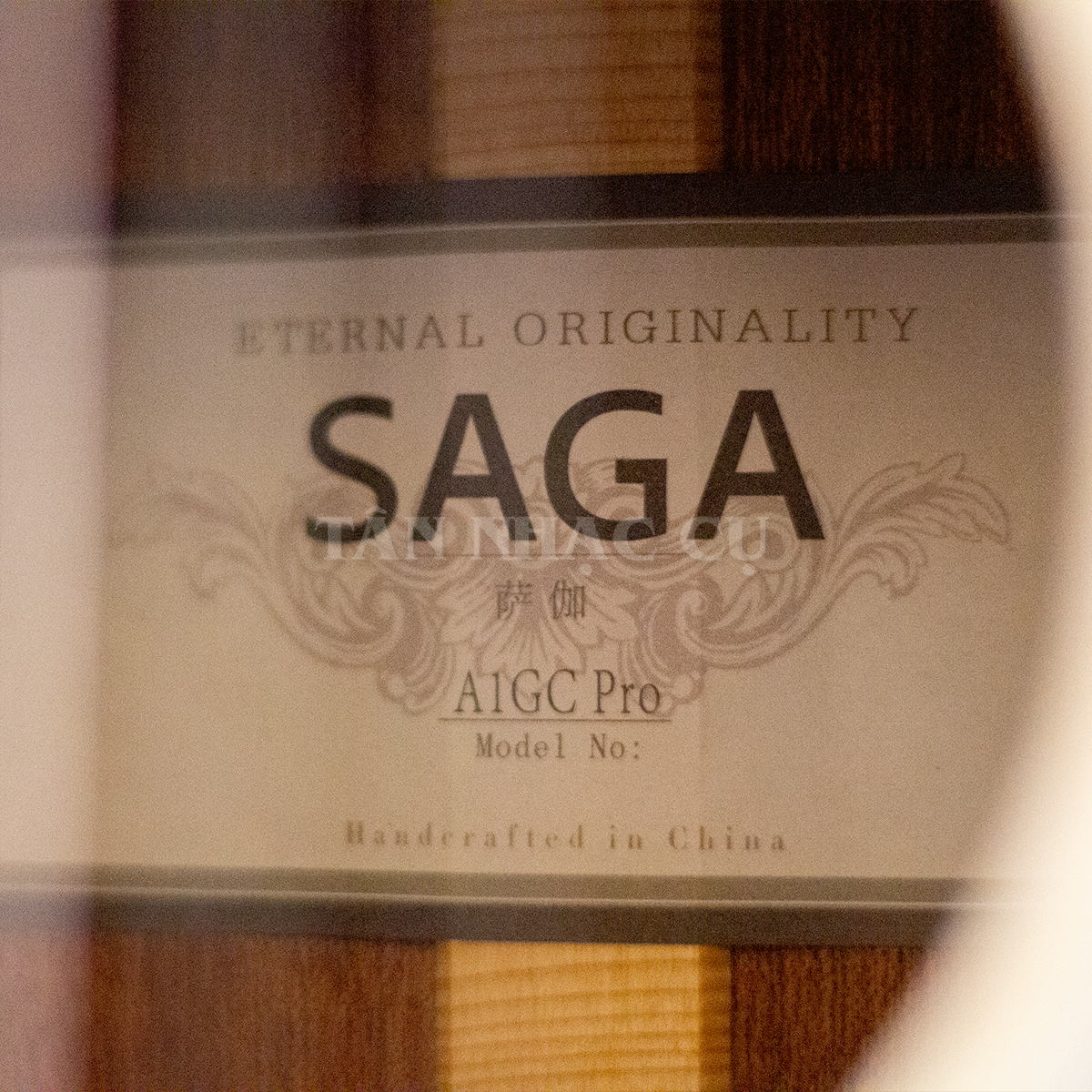 Đàn Guitar Saga A1GC Pro Acoustic