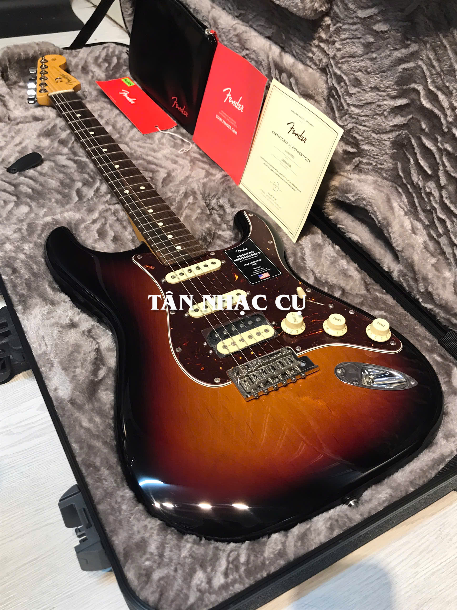 Fender American Professional II Stratocaster® HSS - 3 Color Sunburst
