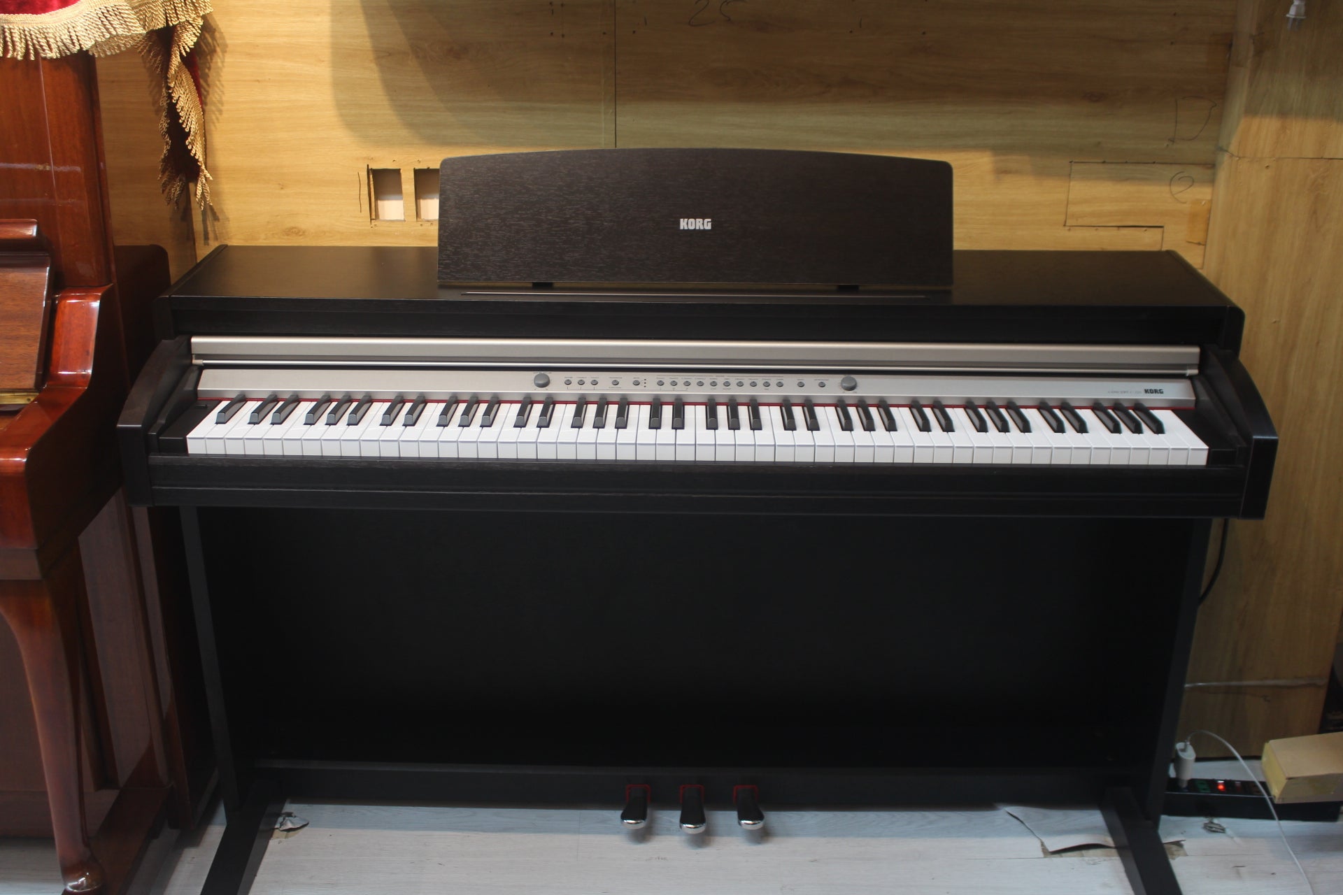 Đàn Piano Điện Korg C320
