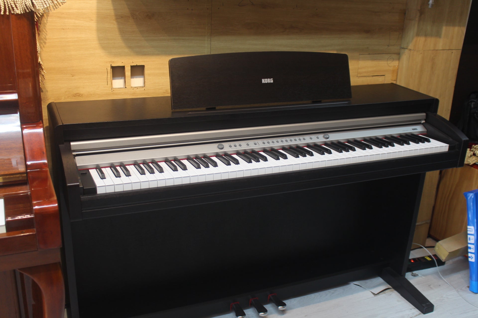 Đàn Piano Điện Korg C320