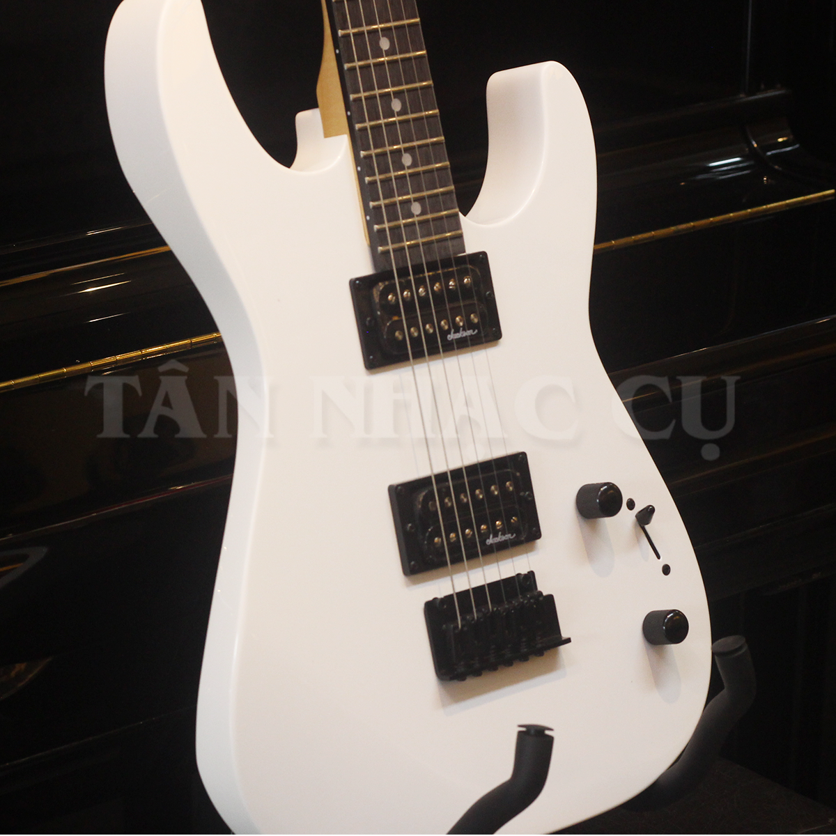 Đàn Guitar Điện Jackson Dinky JS11, Amaranth Fingerboard, Gloss White