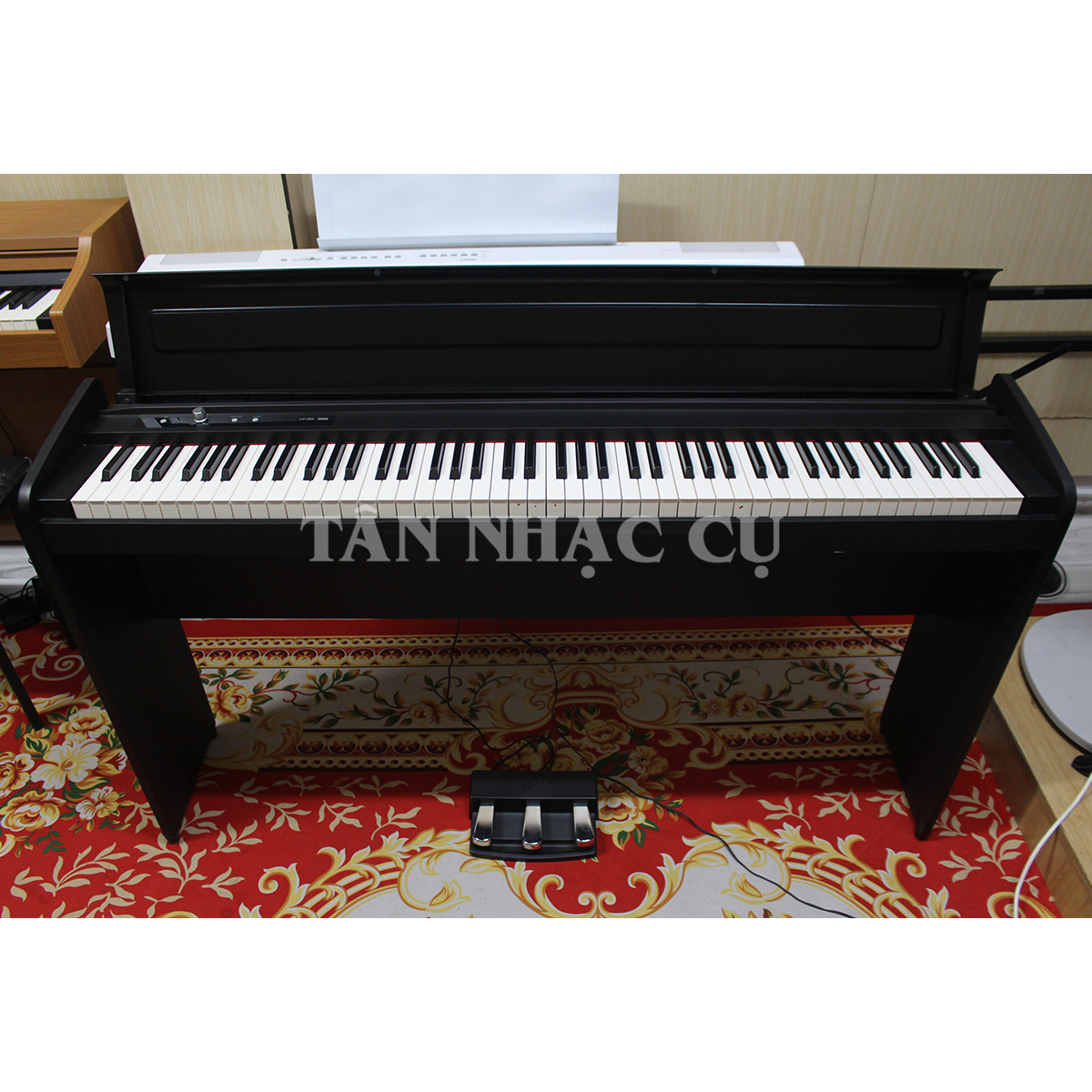 Đàn Piano Điện Korg LP180