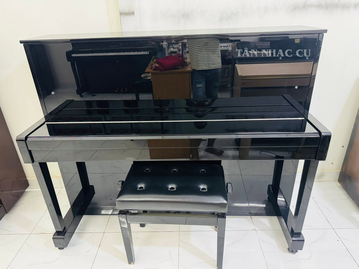 toàn cảnh đàn piano KAWAI ND21 nắp đóng, màu đen bóng polished ebony tại showroom Tân Nhạc Cụ