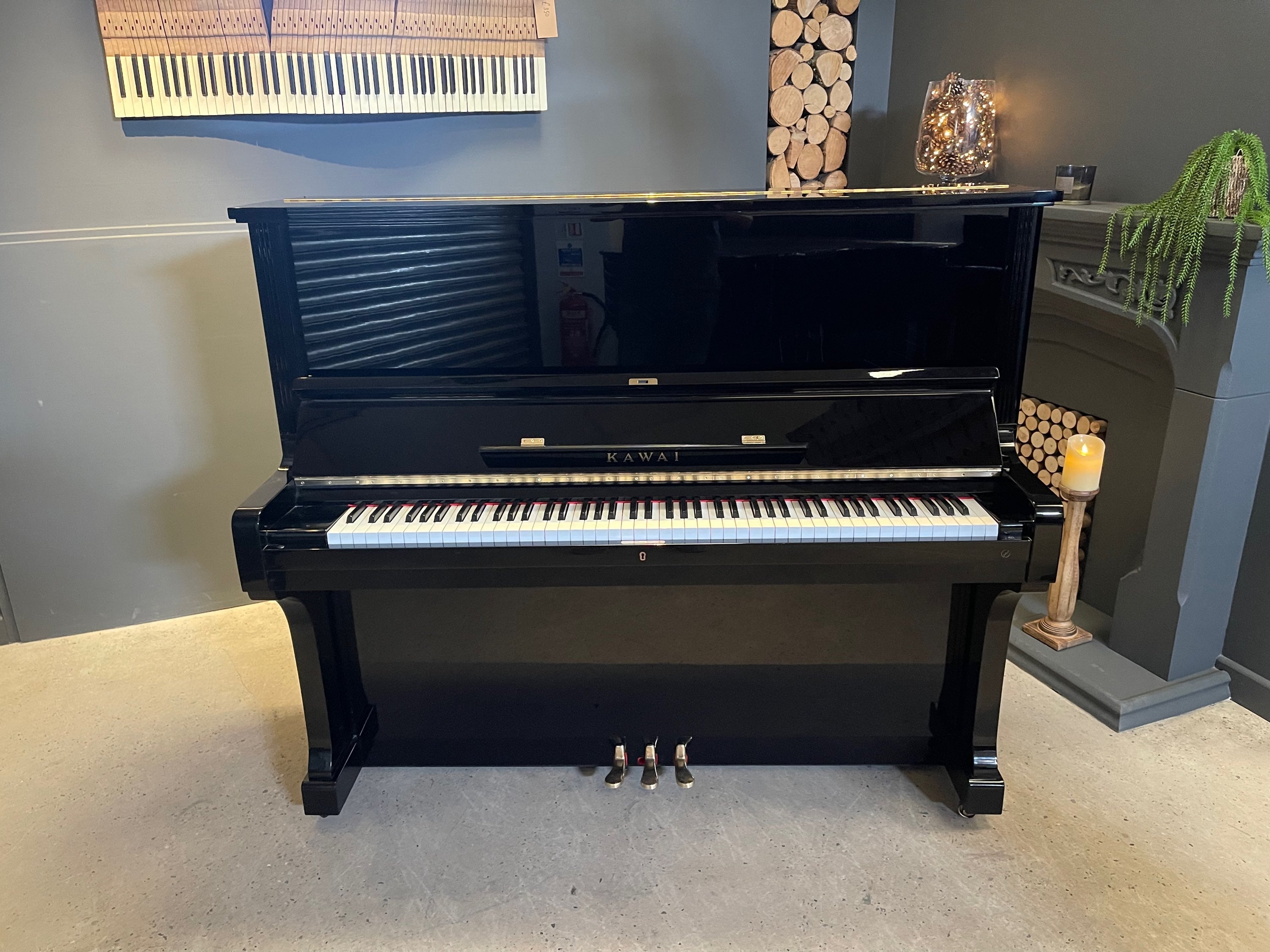 Đàn Piano Cơ Upright Kawai BL61