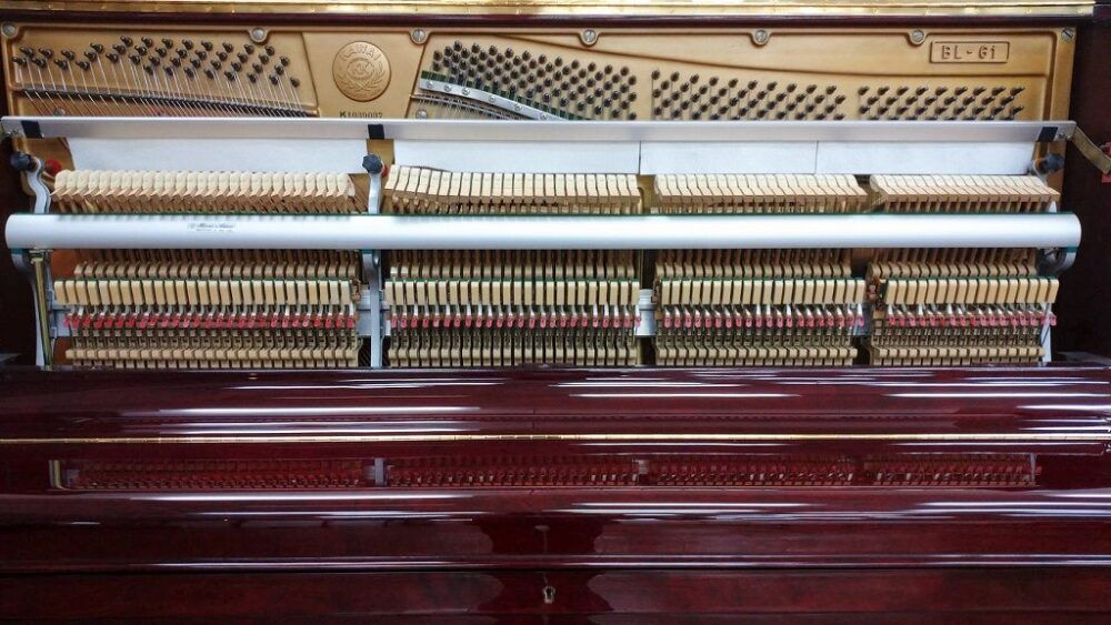 Đàn Piano Cơ Upright Kawai BL61