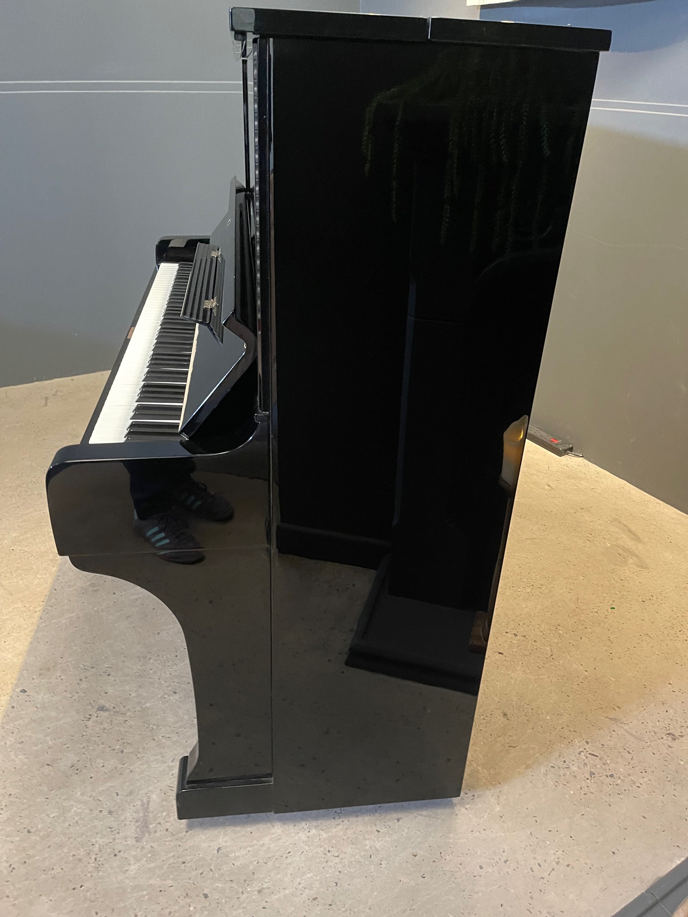 Đàn Piano Cơ Upright Kawai BL61
