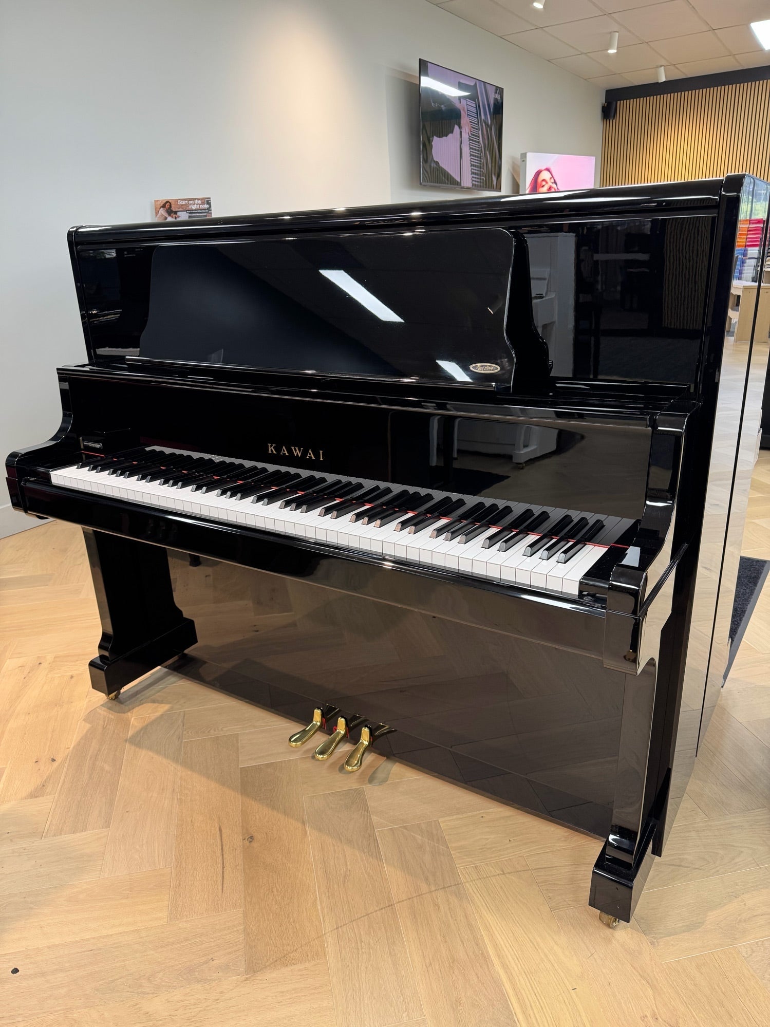 Đàn Piano Cơ Upright Kawai K70