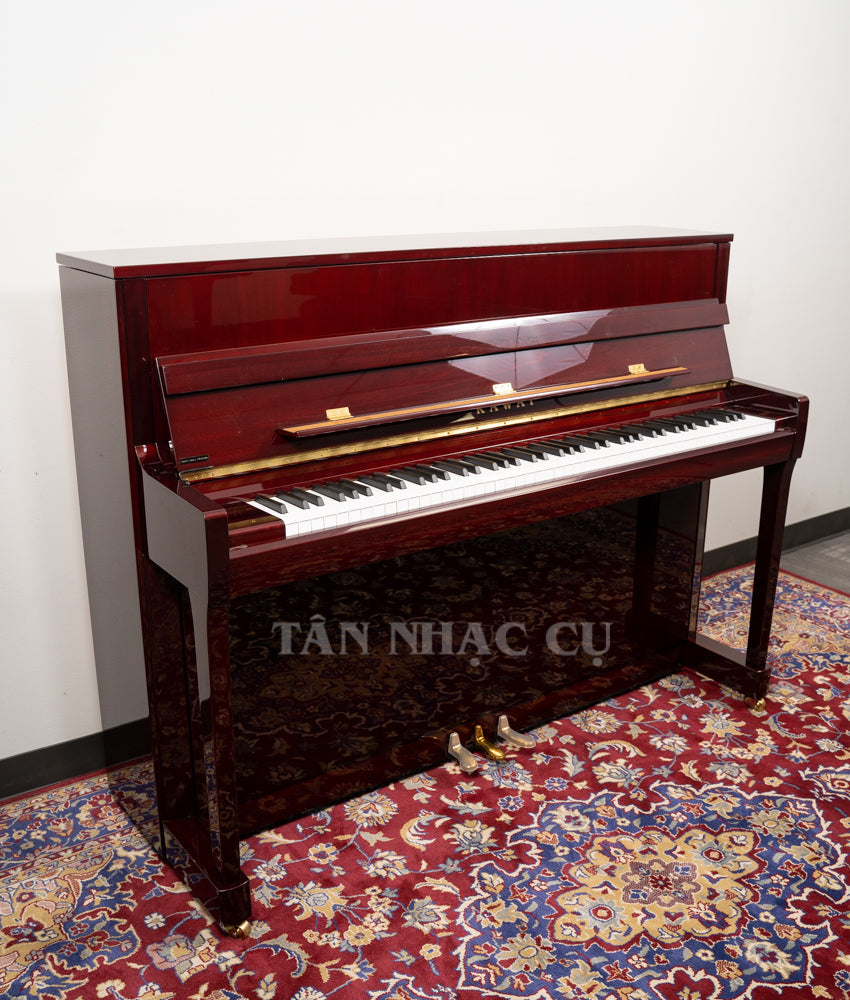 Toàn cảnh đàn piano KAWAI K200 màu gỗ gụ Mahogany Polished, mở nắp, nghiêng góc trái tại nhà khách hàng tiếp theo của Tân Nhạc Cụ