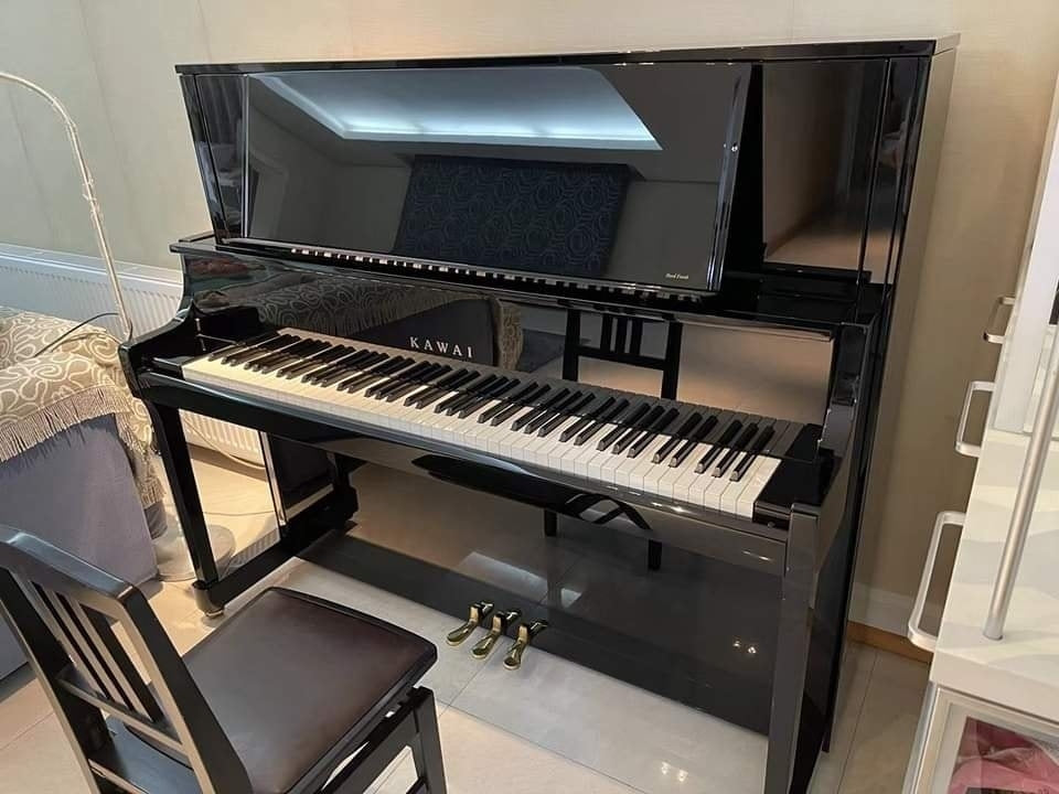 Toàn cảnh đàn piano KAWAI K800 tại nhà khách hàng tiếp theo