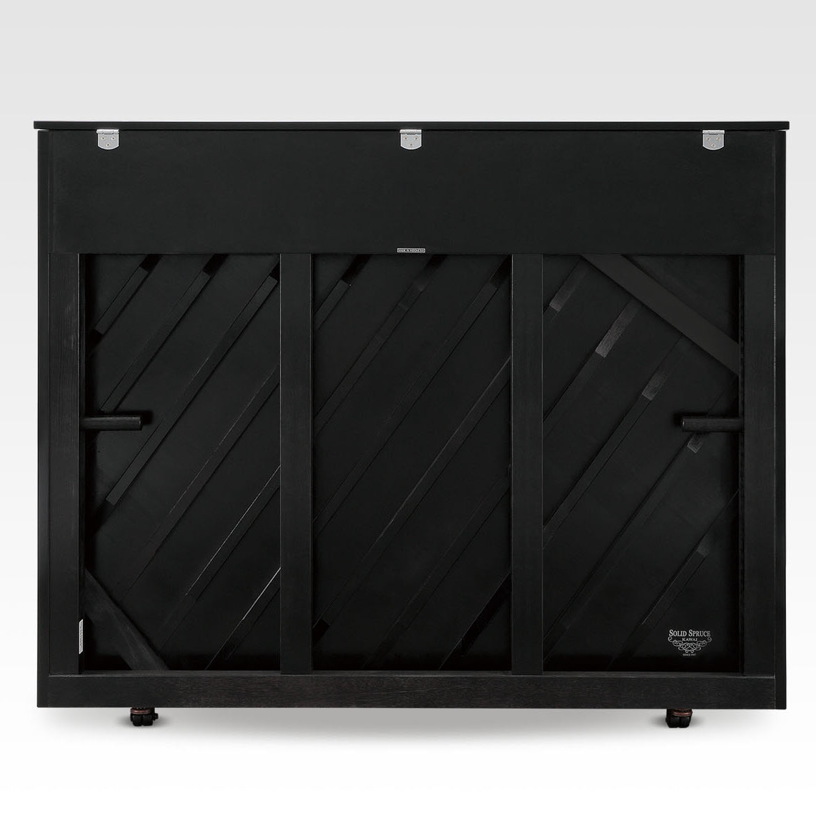 Toàn cảnh lưng đàn piano Kawai ND21  với gỗ spruce nguyên tấm