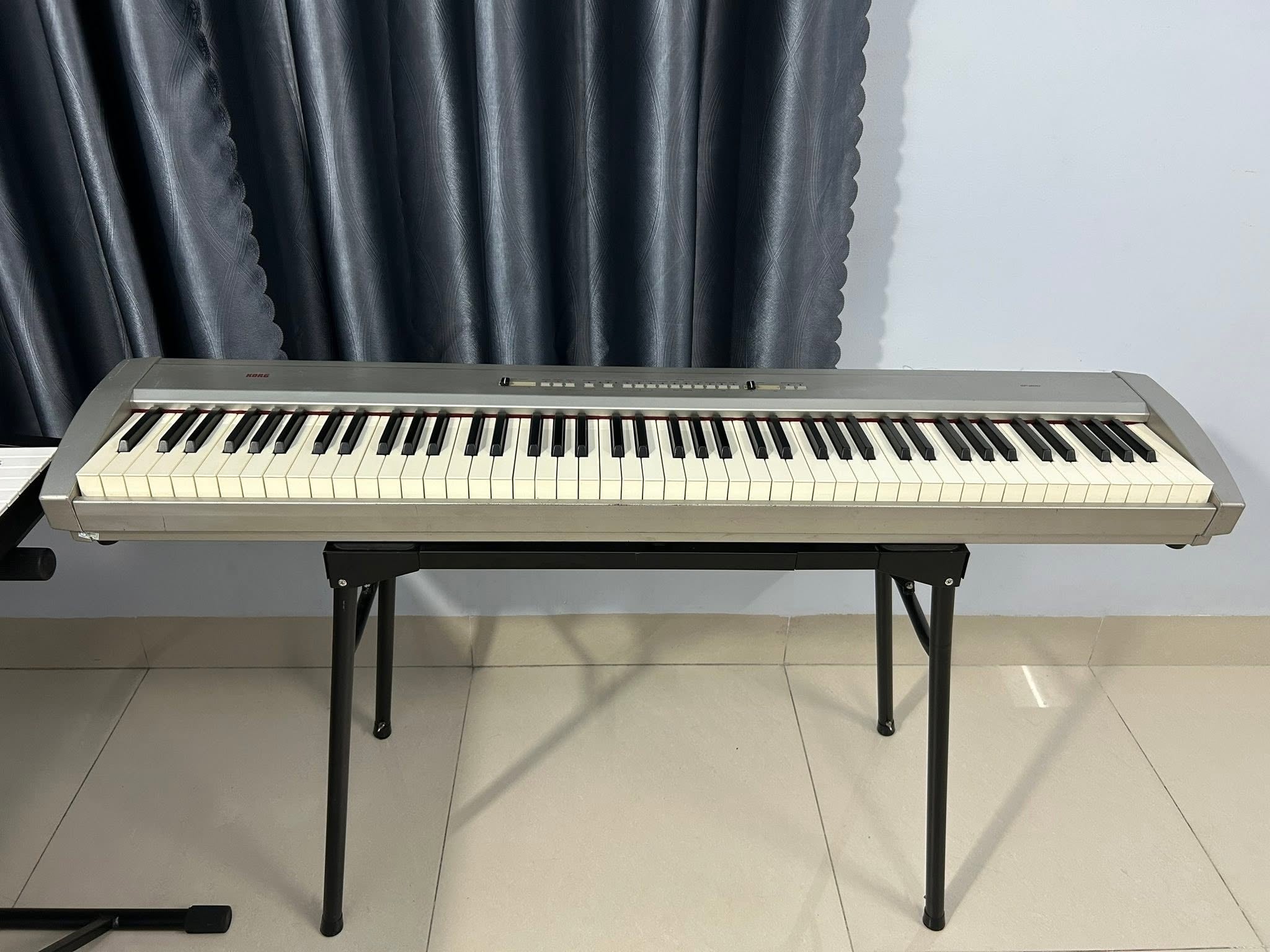 Đàn Piano Điện Korg SP200