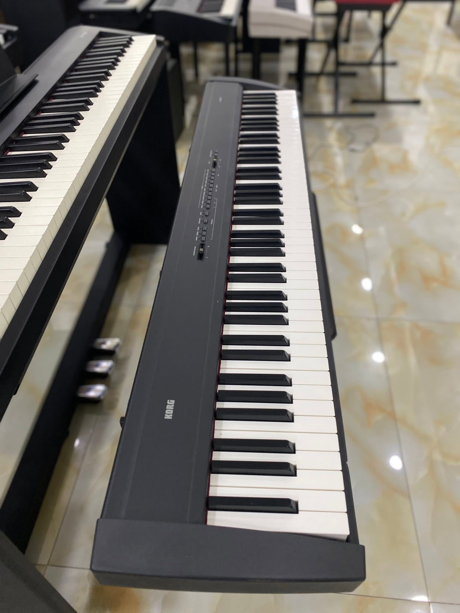 Đàn Piano Điện Korg SP200