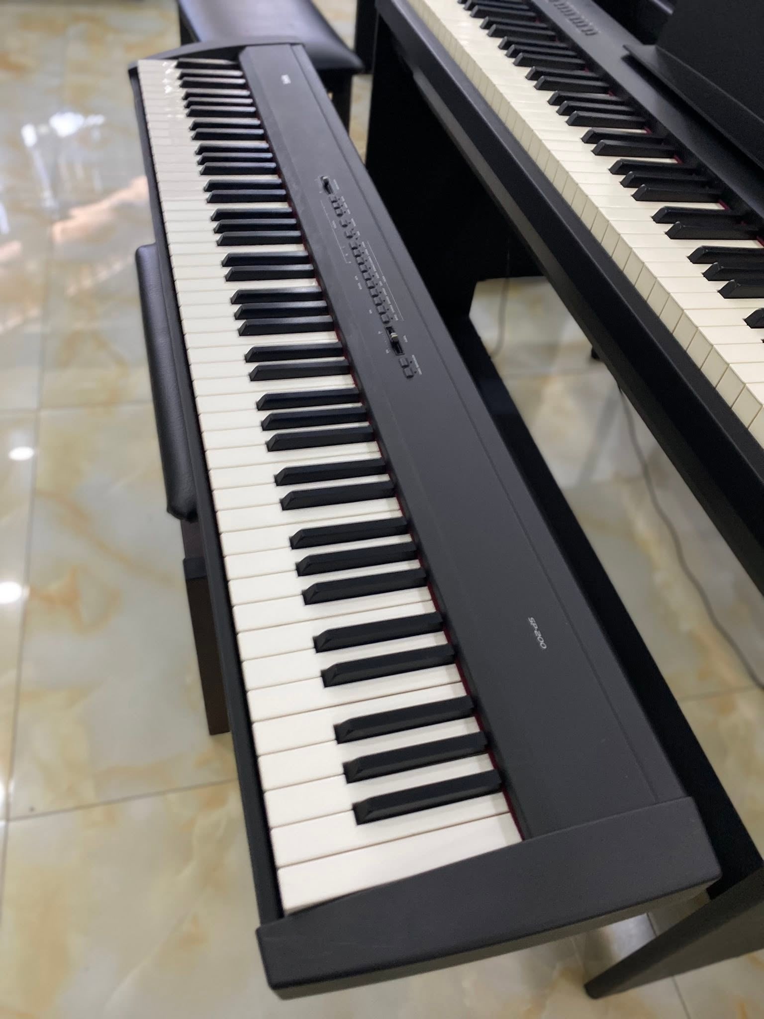 Đàn Piano Điện Korg SP200