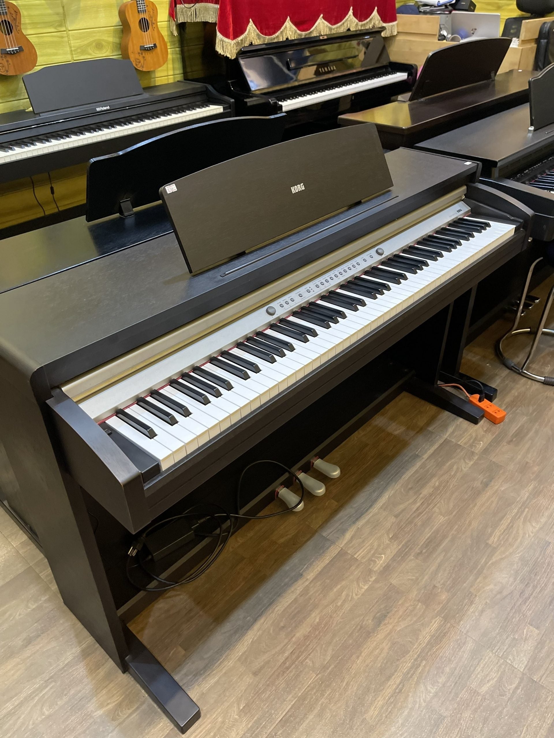 Đàn Piano Điện Korg C320