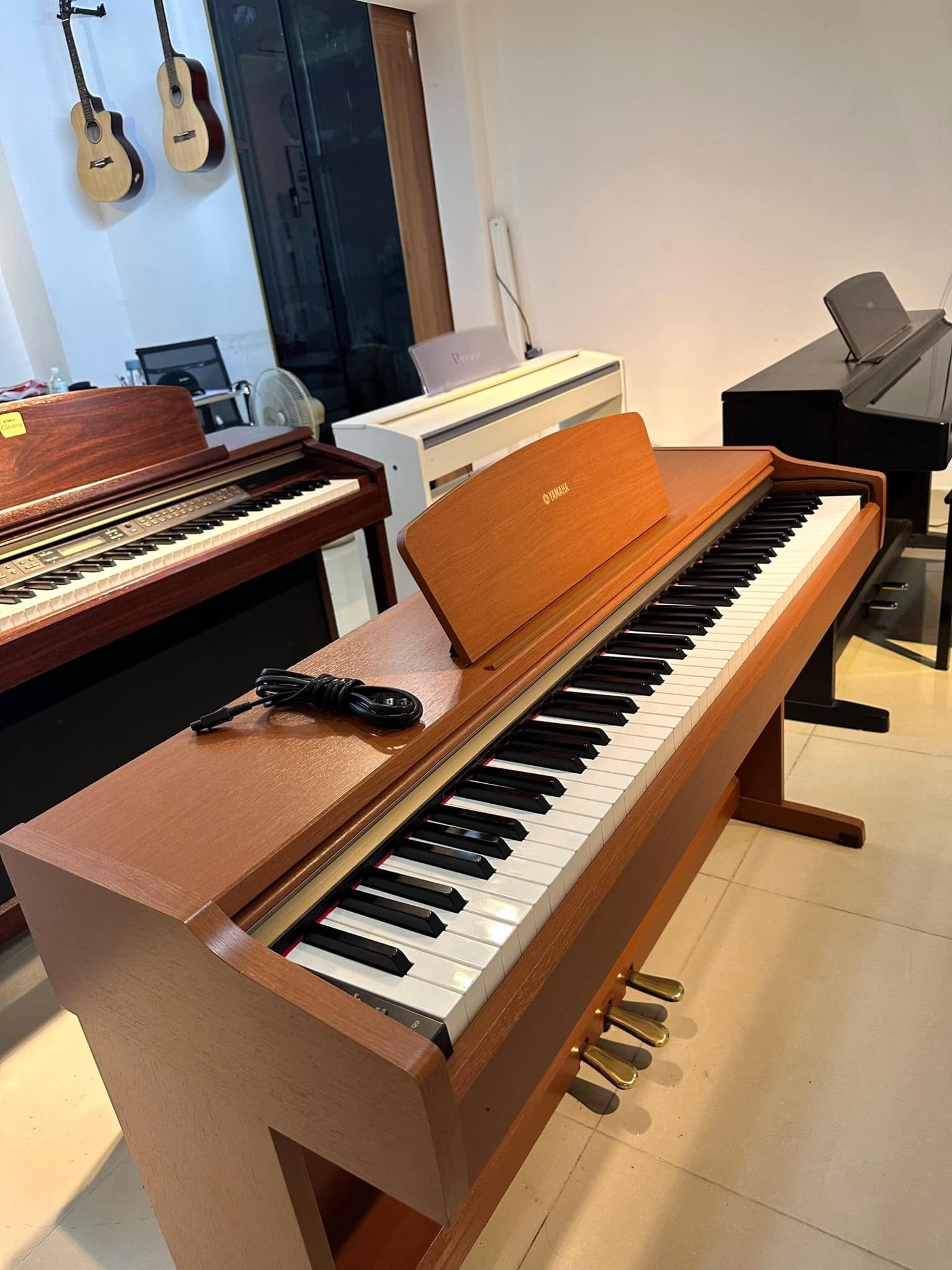 Đàn Piano Điện Korg C340