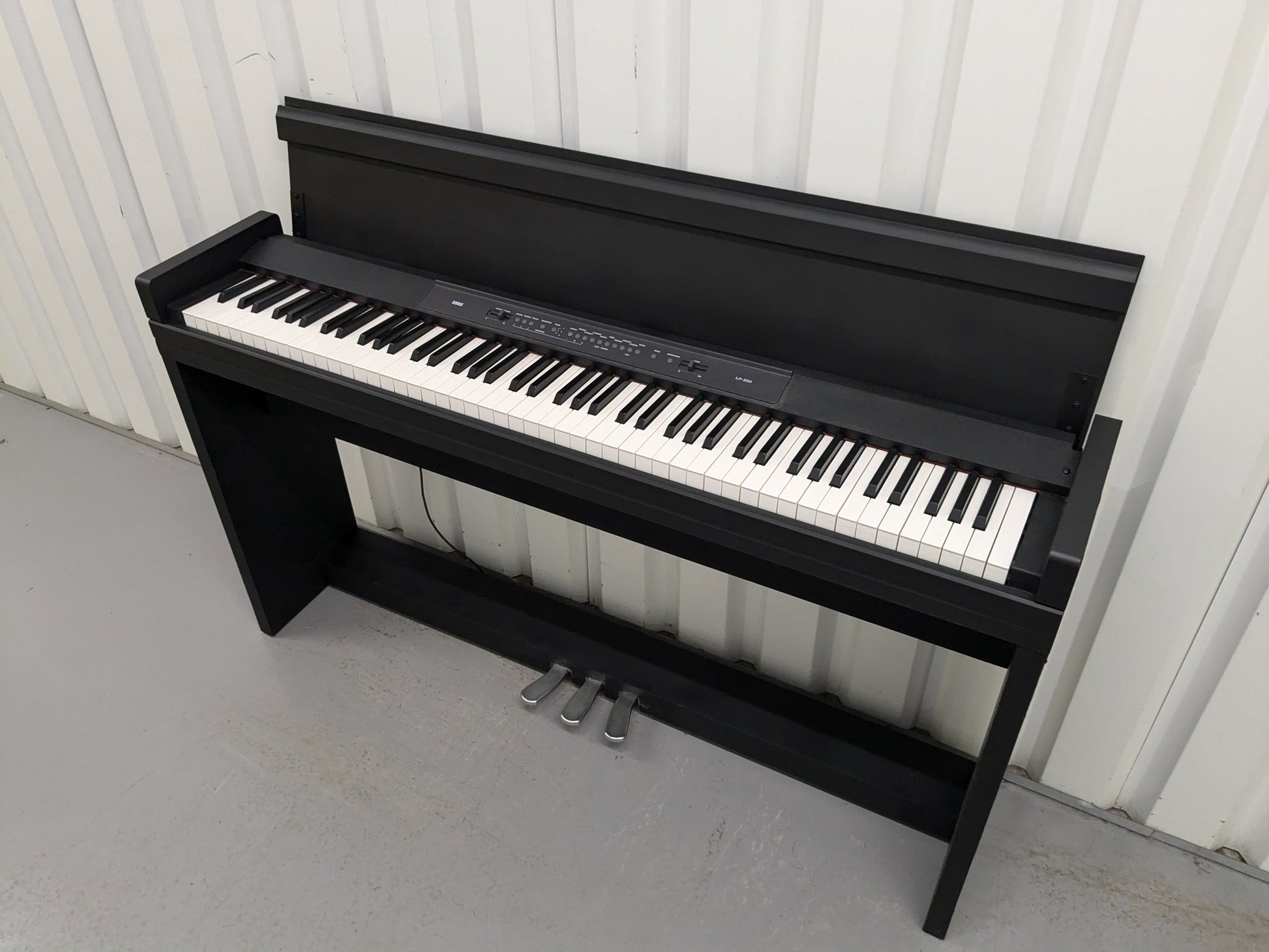 Đàn Piano Điện Korg LP350 Black
