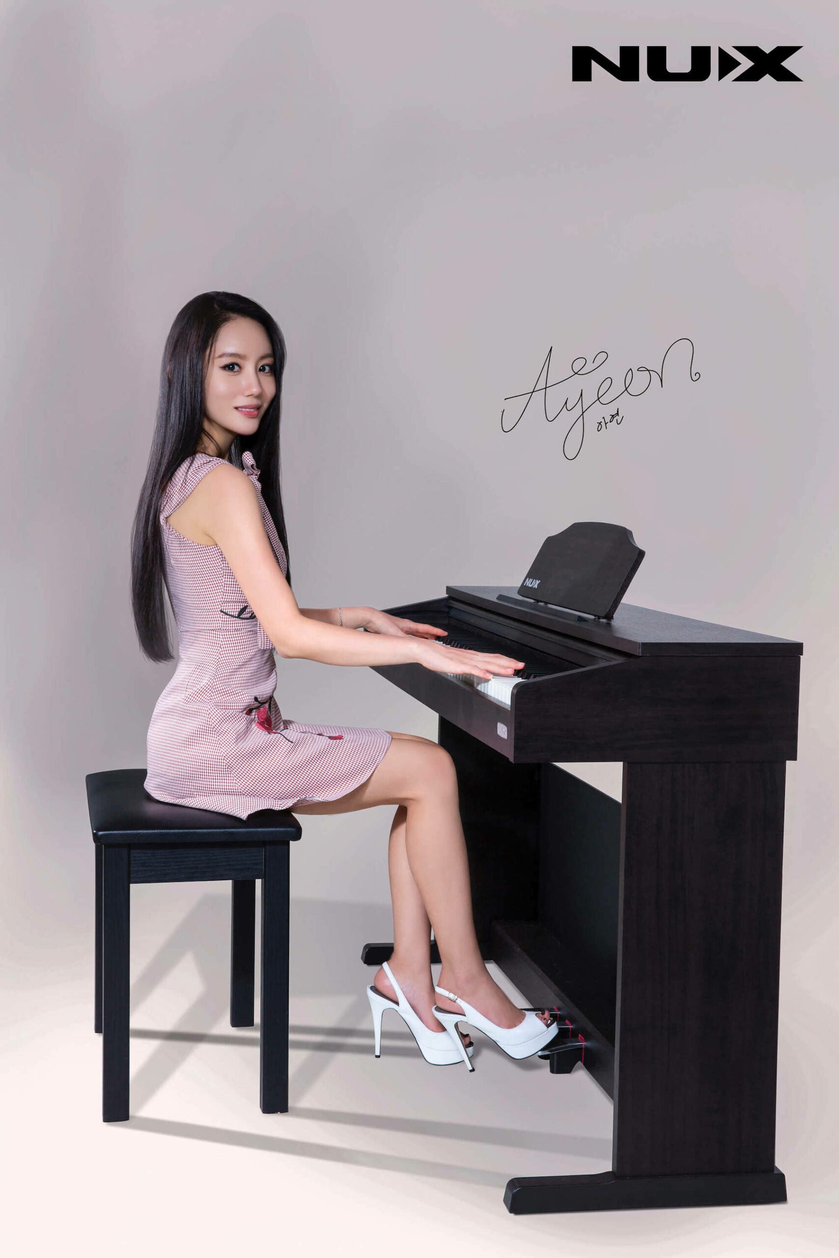 Đàn Piano Điện Nux WK520