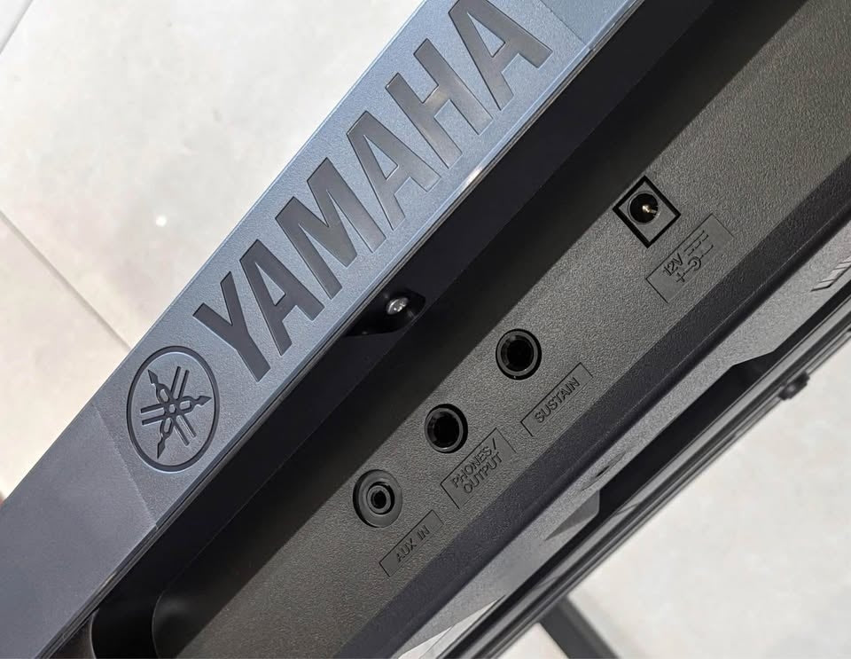 Đàn Organ Yamaha PSR E283