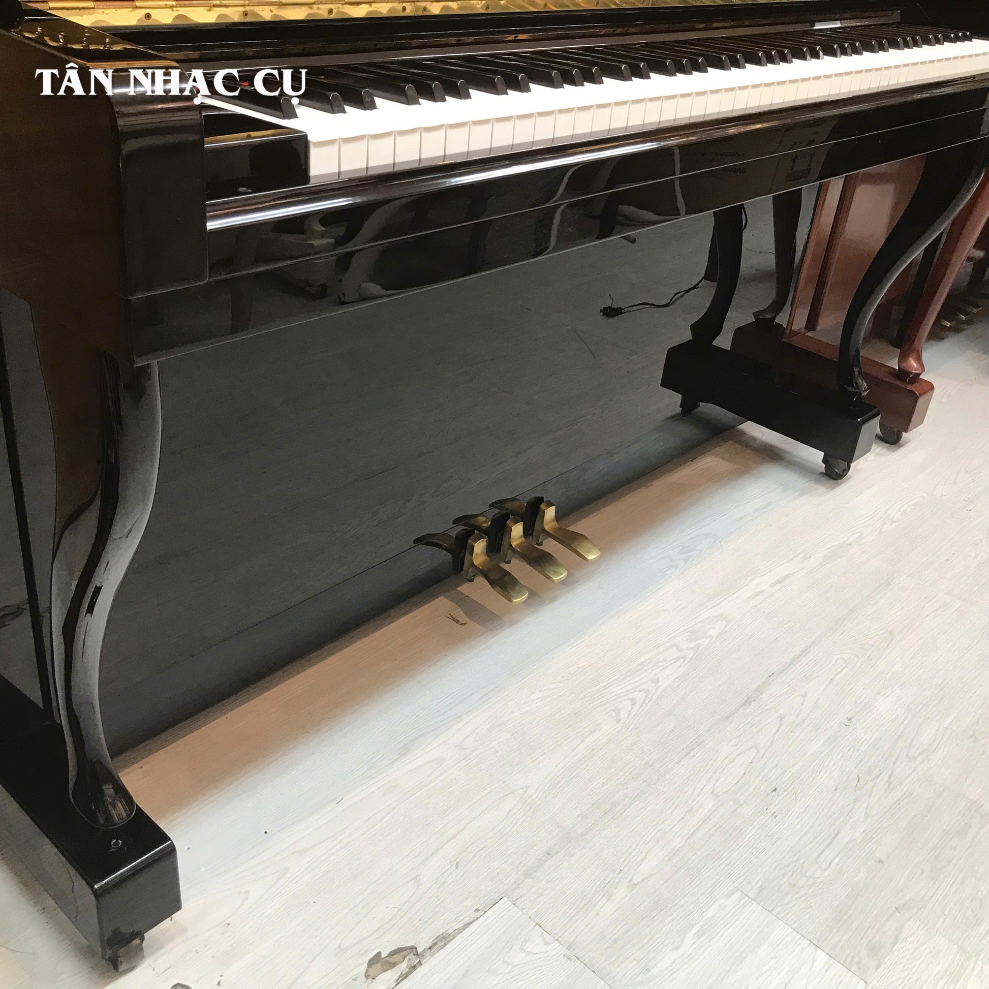 Đàn Piano Cơ Upright Apollo RU8