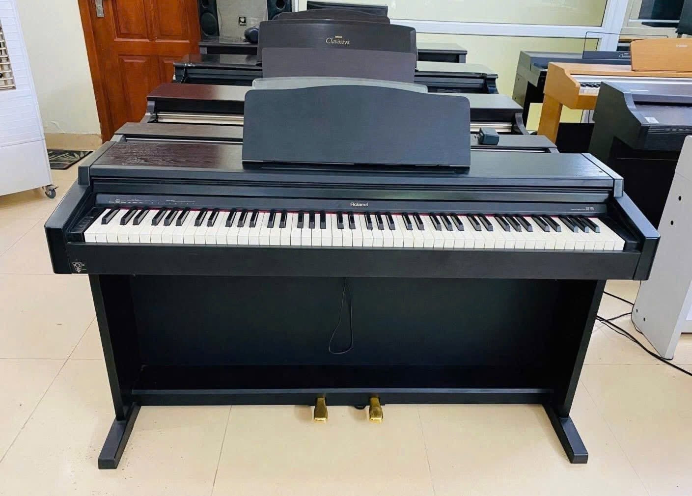 Đàn Piano Điện Roland HP145