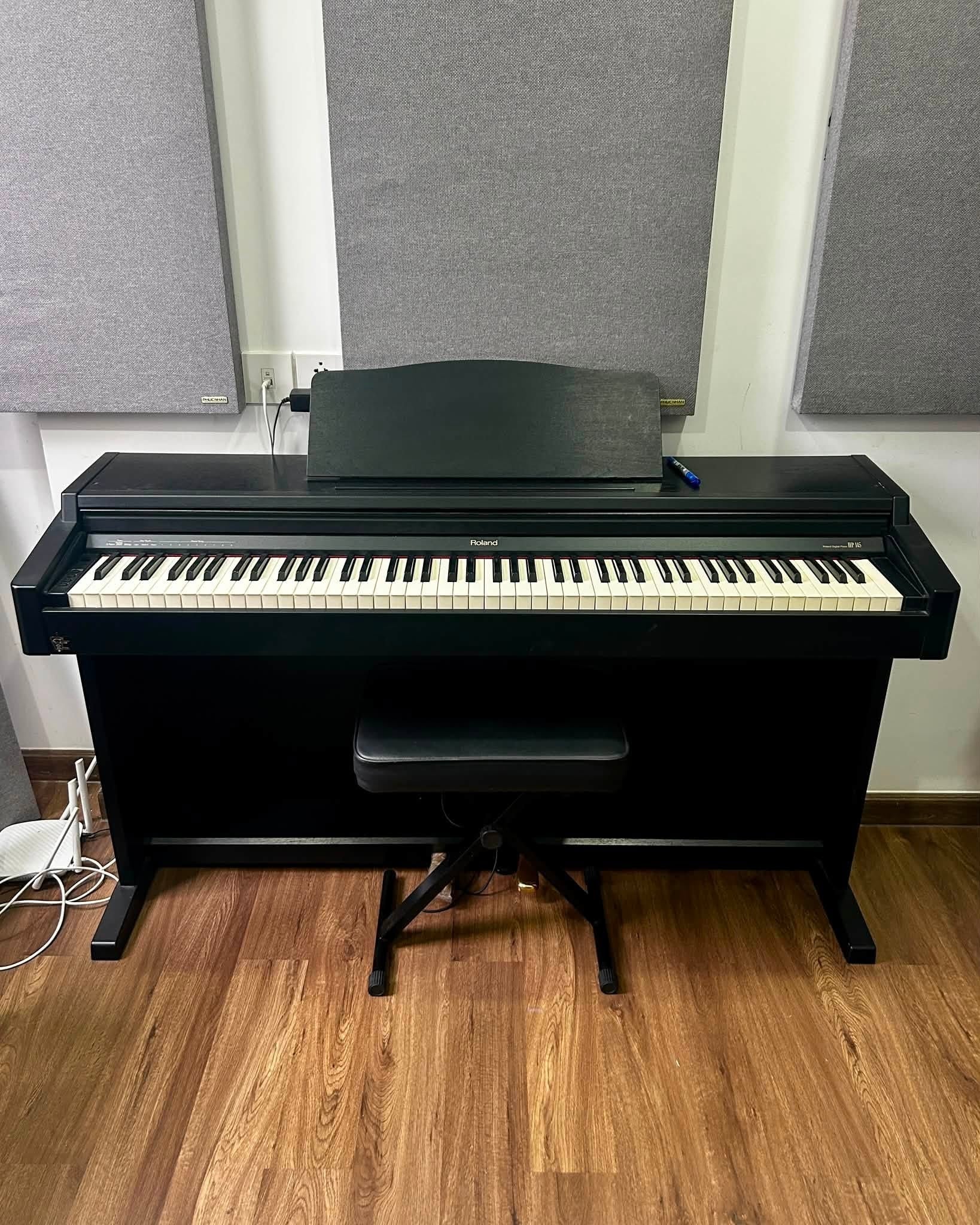 Đàn Piano Điện Roland HP145