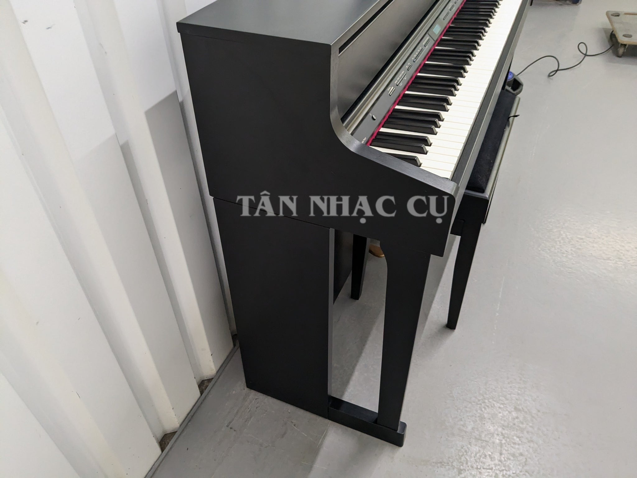 Đàn Piano Điện Roland HP605