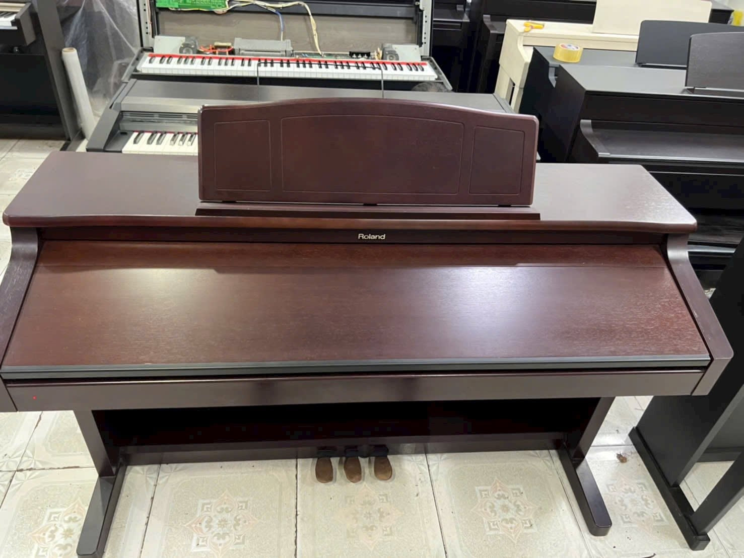 Đàn Piano Điện Roland KR577