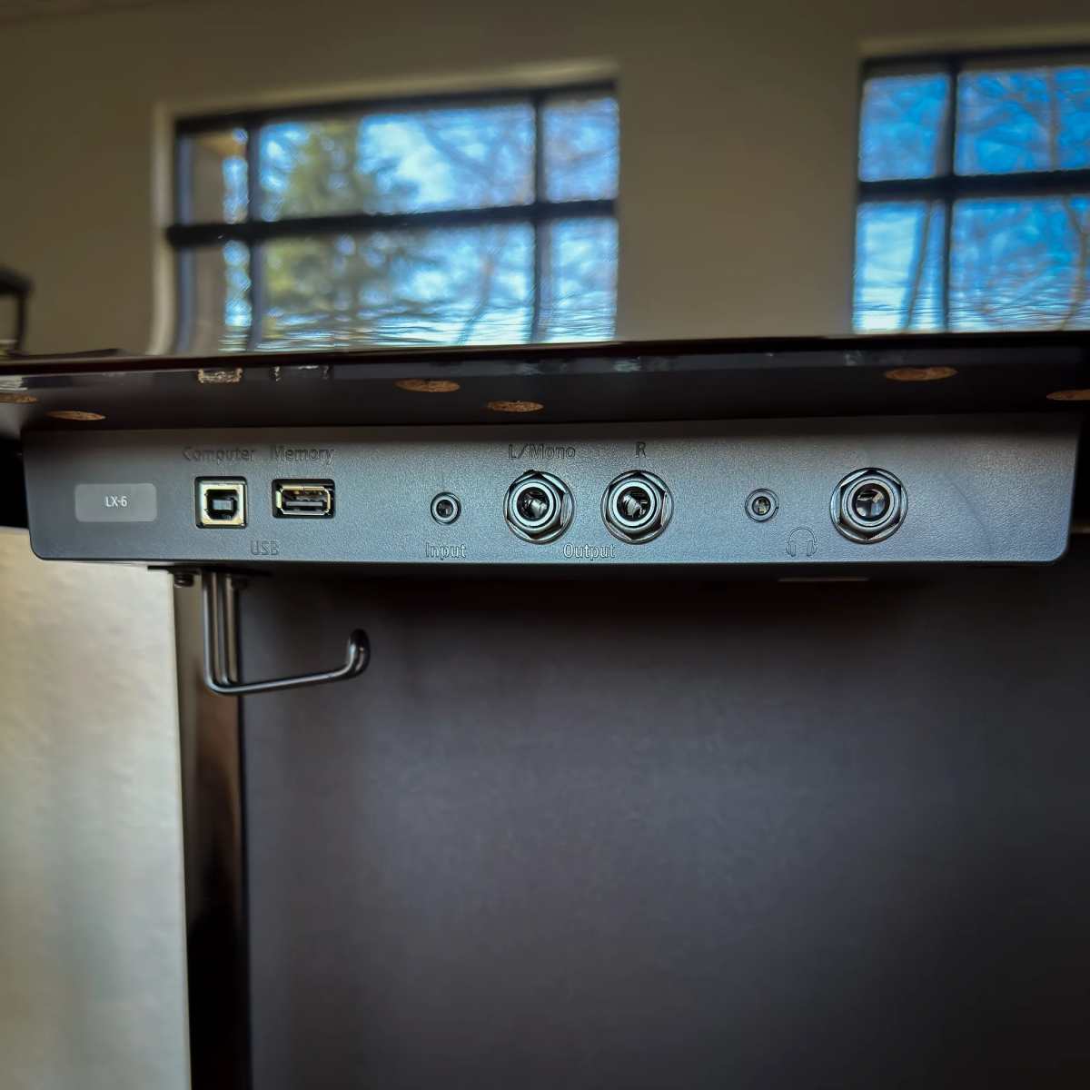 Roland LX-6 Polished Ebony