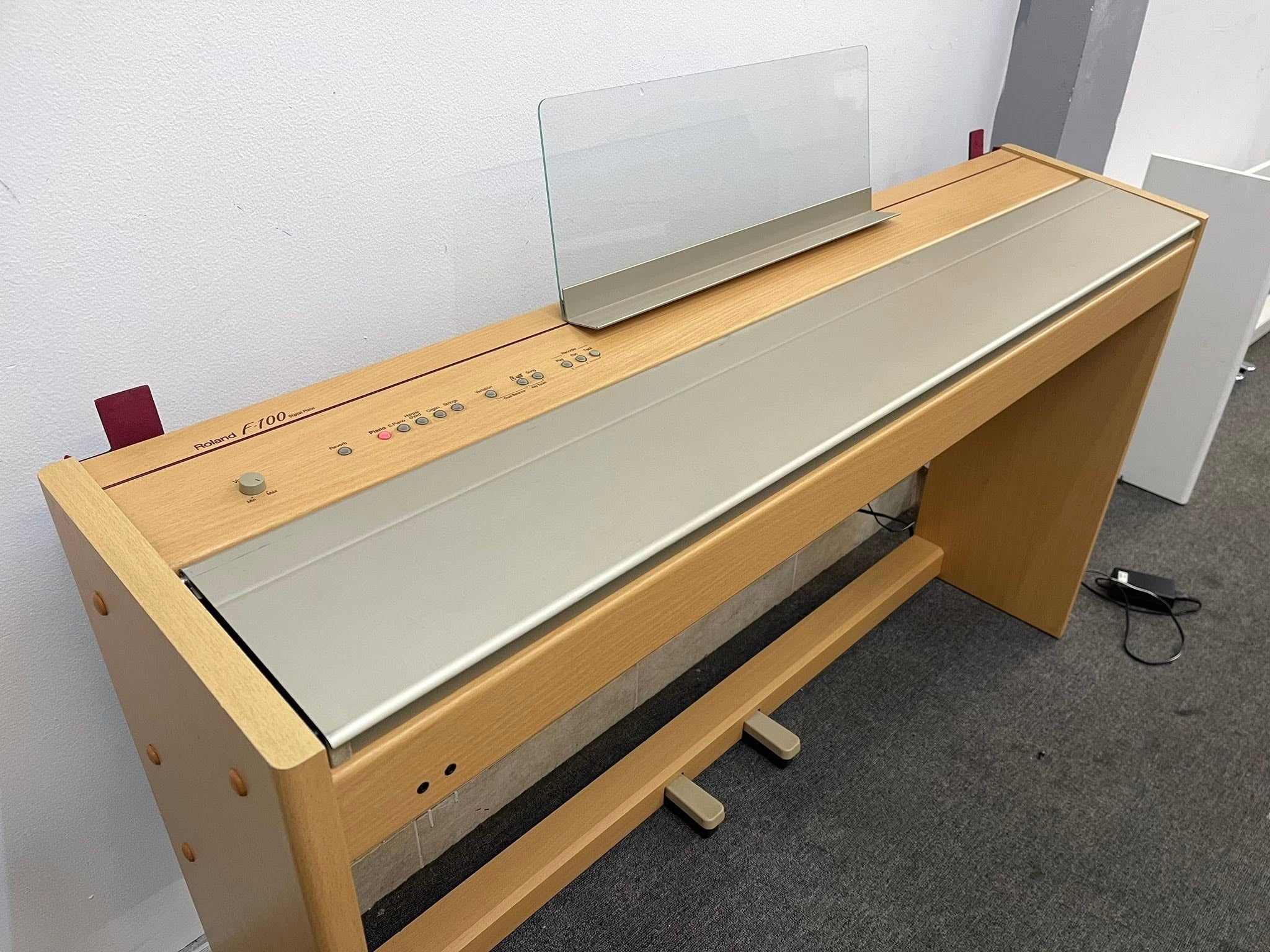 Đàn Piano Điện Roland F100