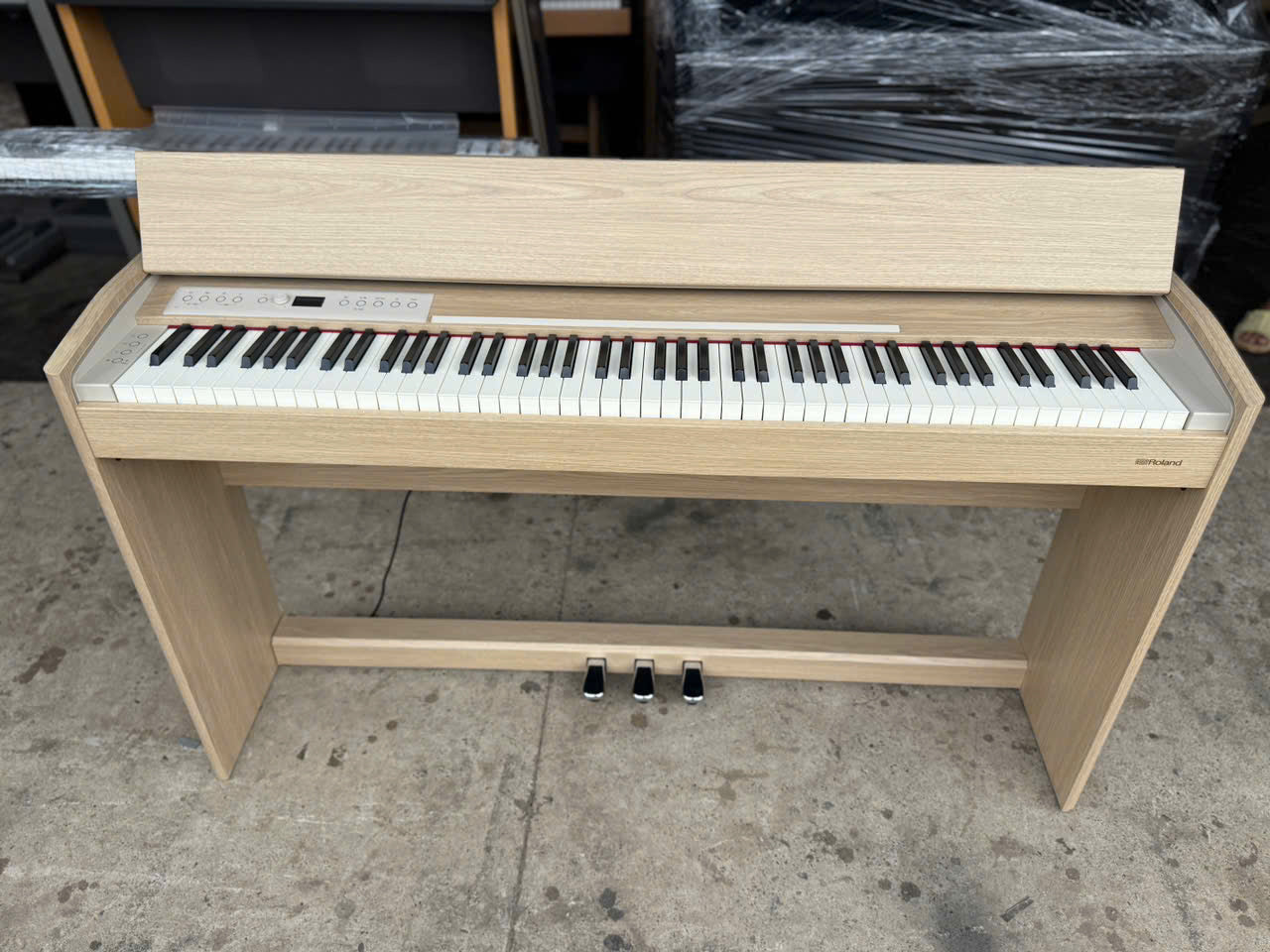 Đàn Piano Điện Roland F701