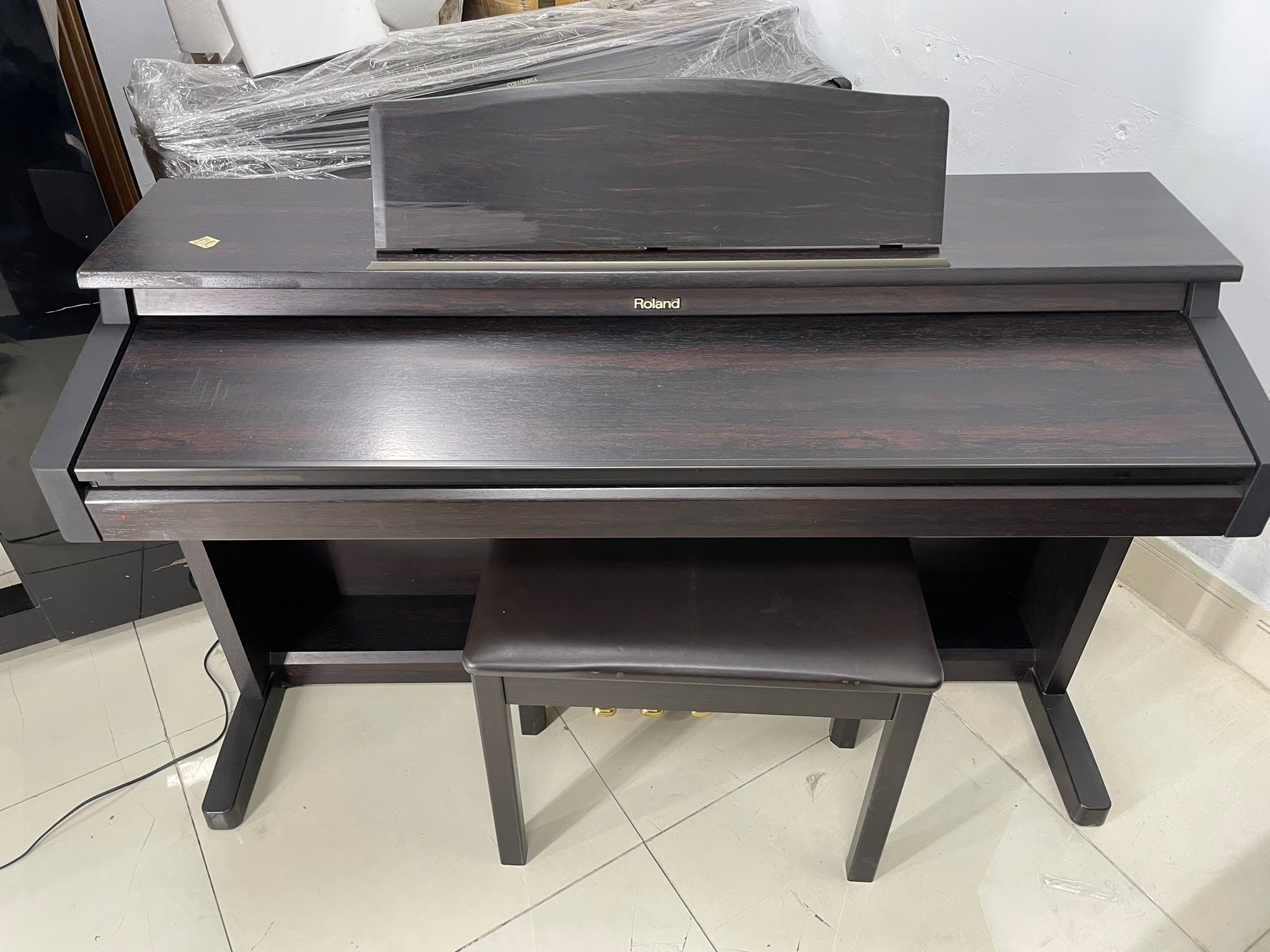 Đàn Piano Điện Roland KR375