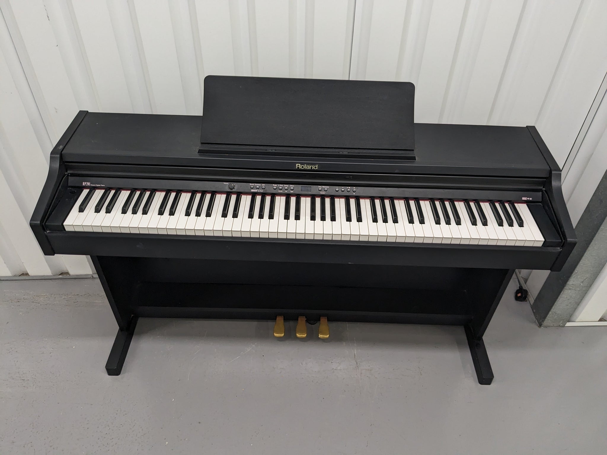 Đàn Piano Điện Roland RP201