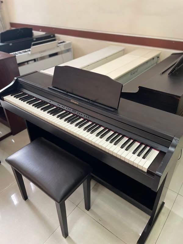 Đàn Piano Điện Roland RP302