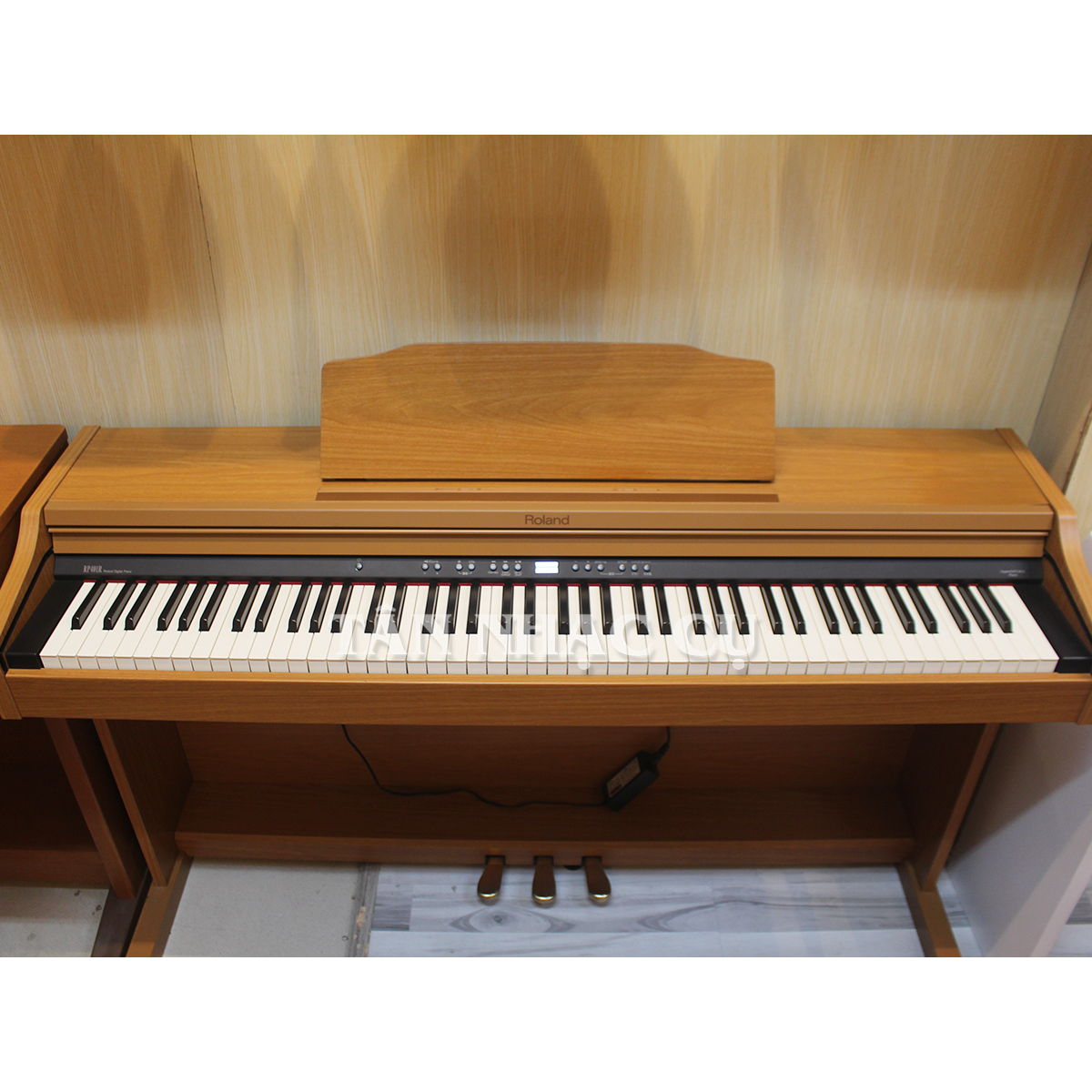 Đàn Piano Điện Roland RP401