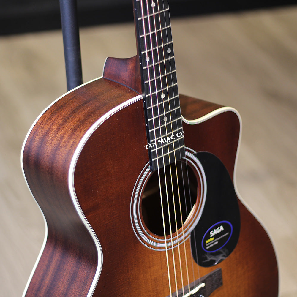 Đàn Guitar Saga SF700GC Acoustic