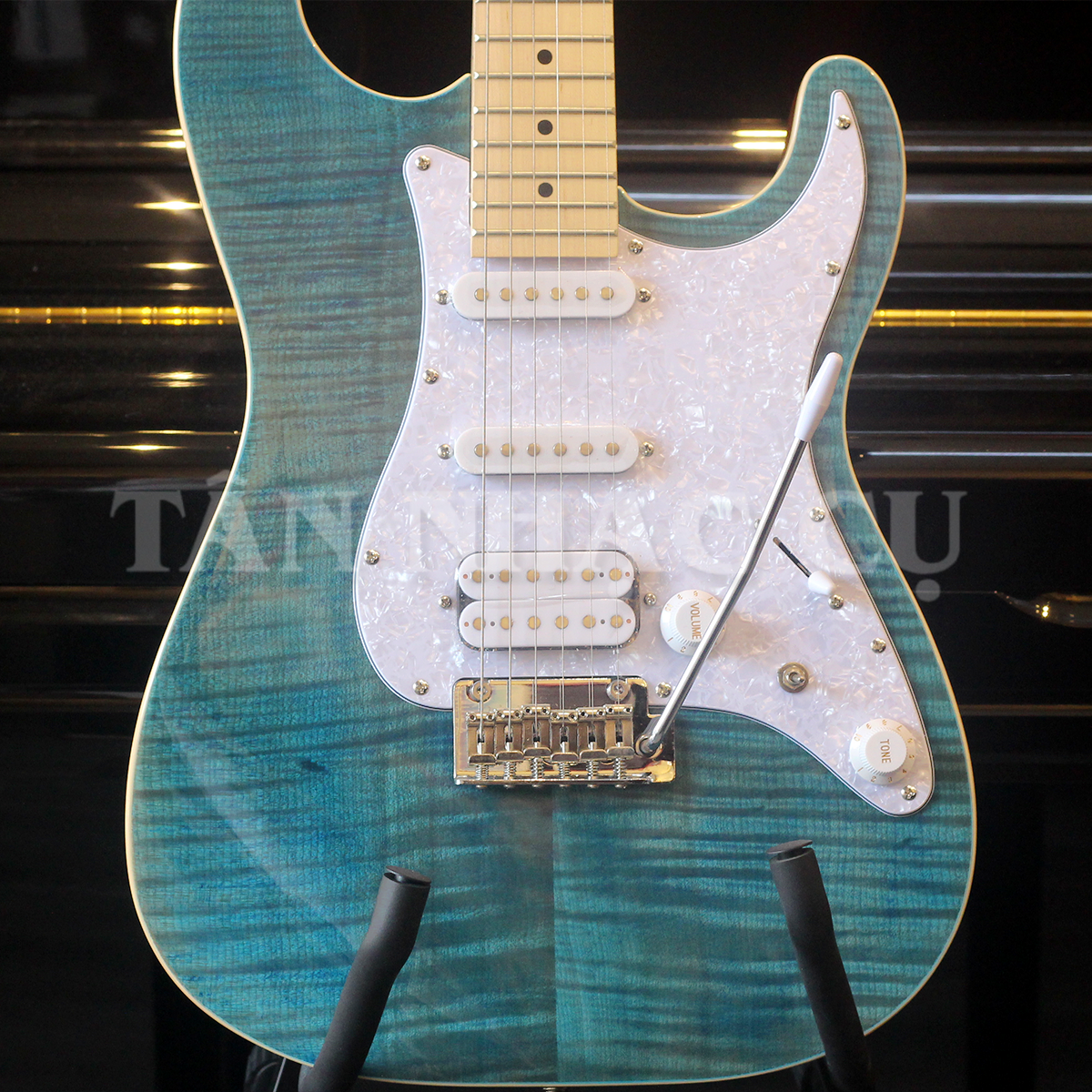 Đàn Guitar Điện Sqoe SEIB680 HSS