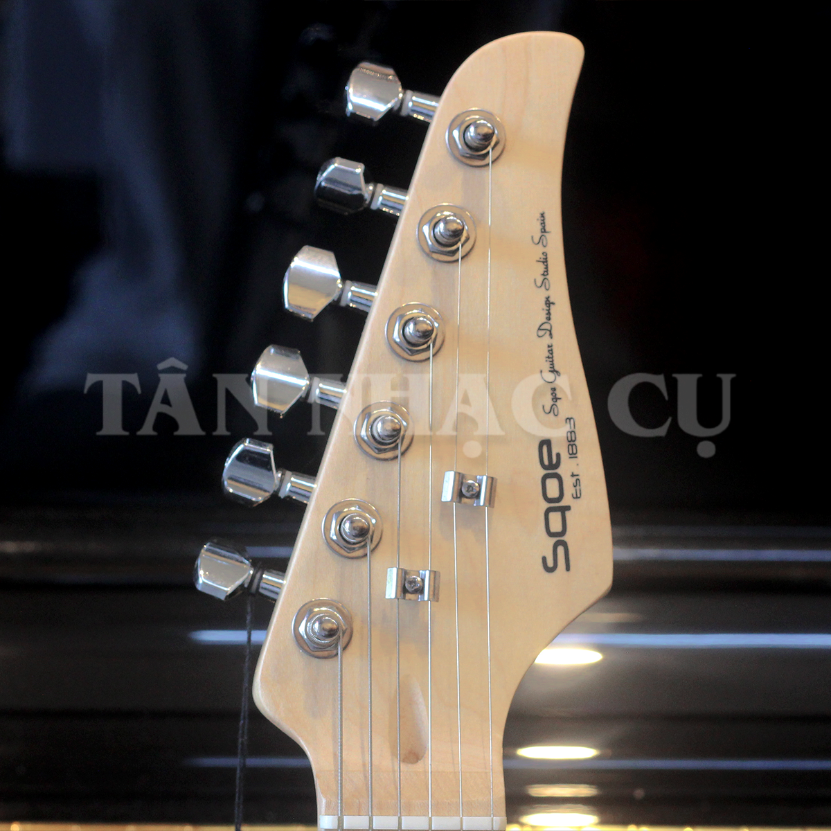 Đàn Guitar Điện Sqoe SEIB680 HSS